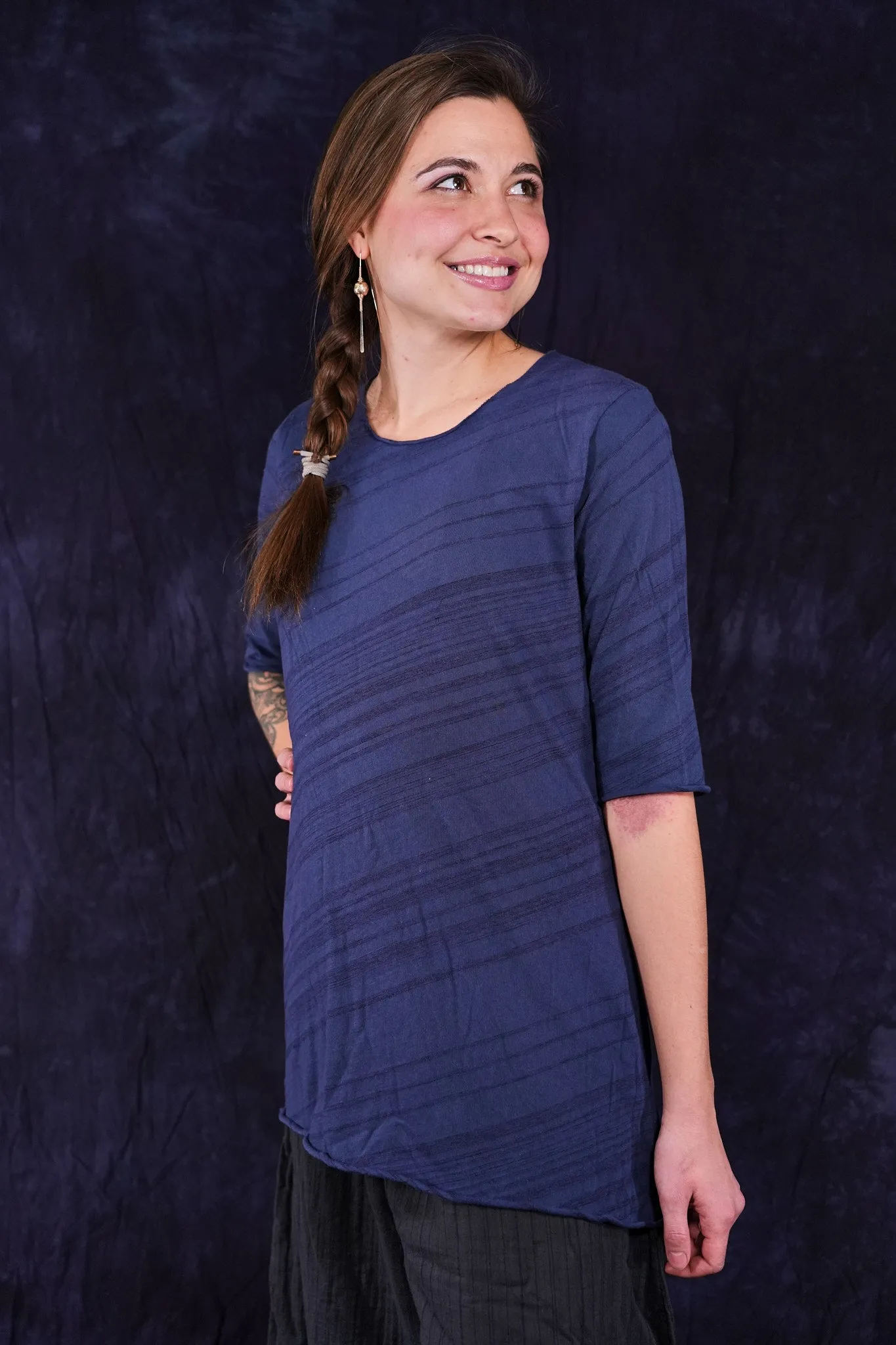1149 Horizon Tee Bluette-U
