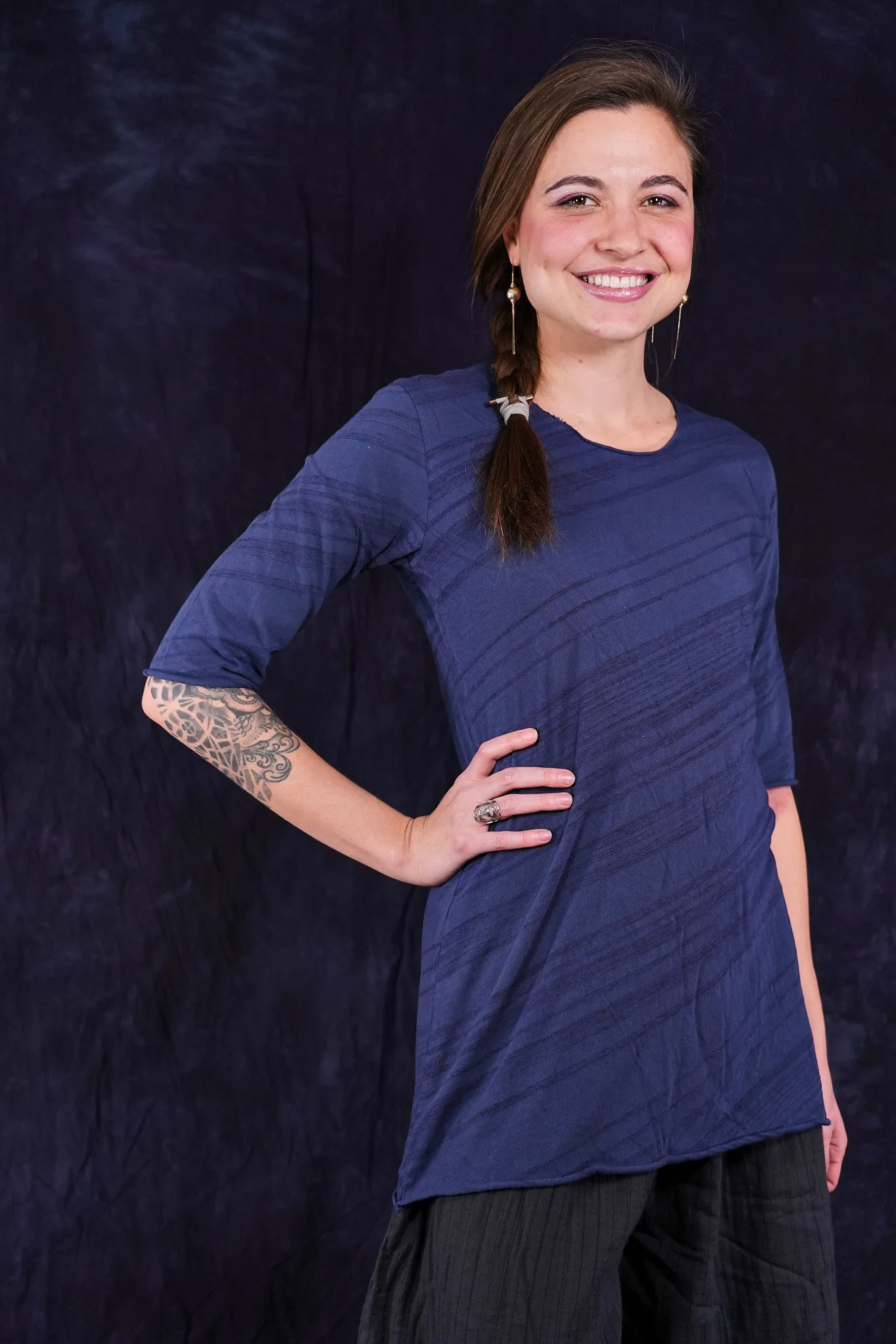 1149 Horizon Tee Bluette-U