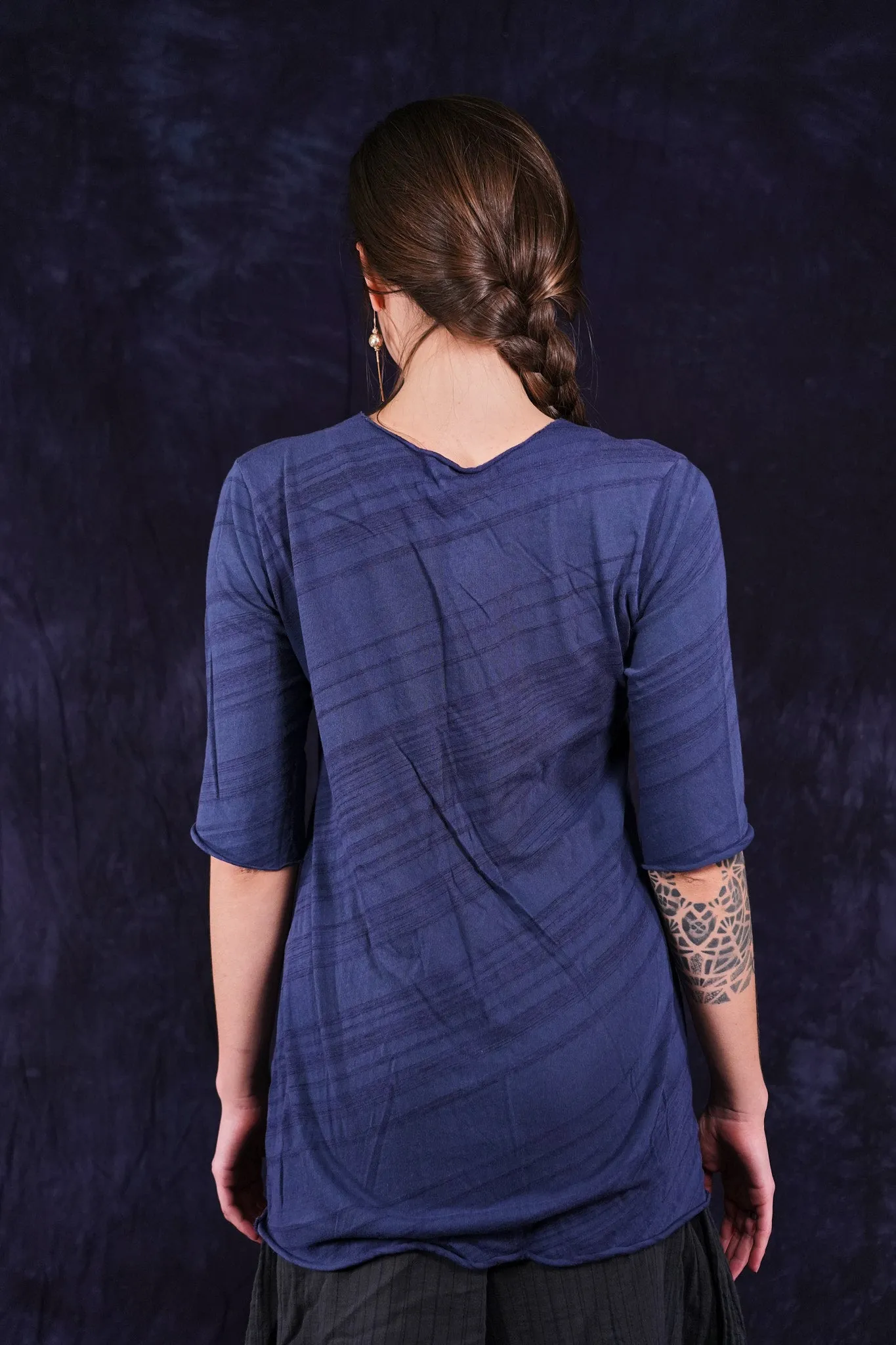 1149 Horizon Tee Bluette-U