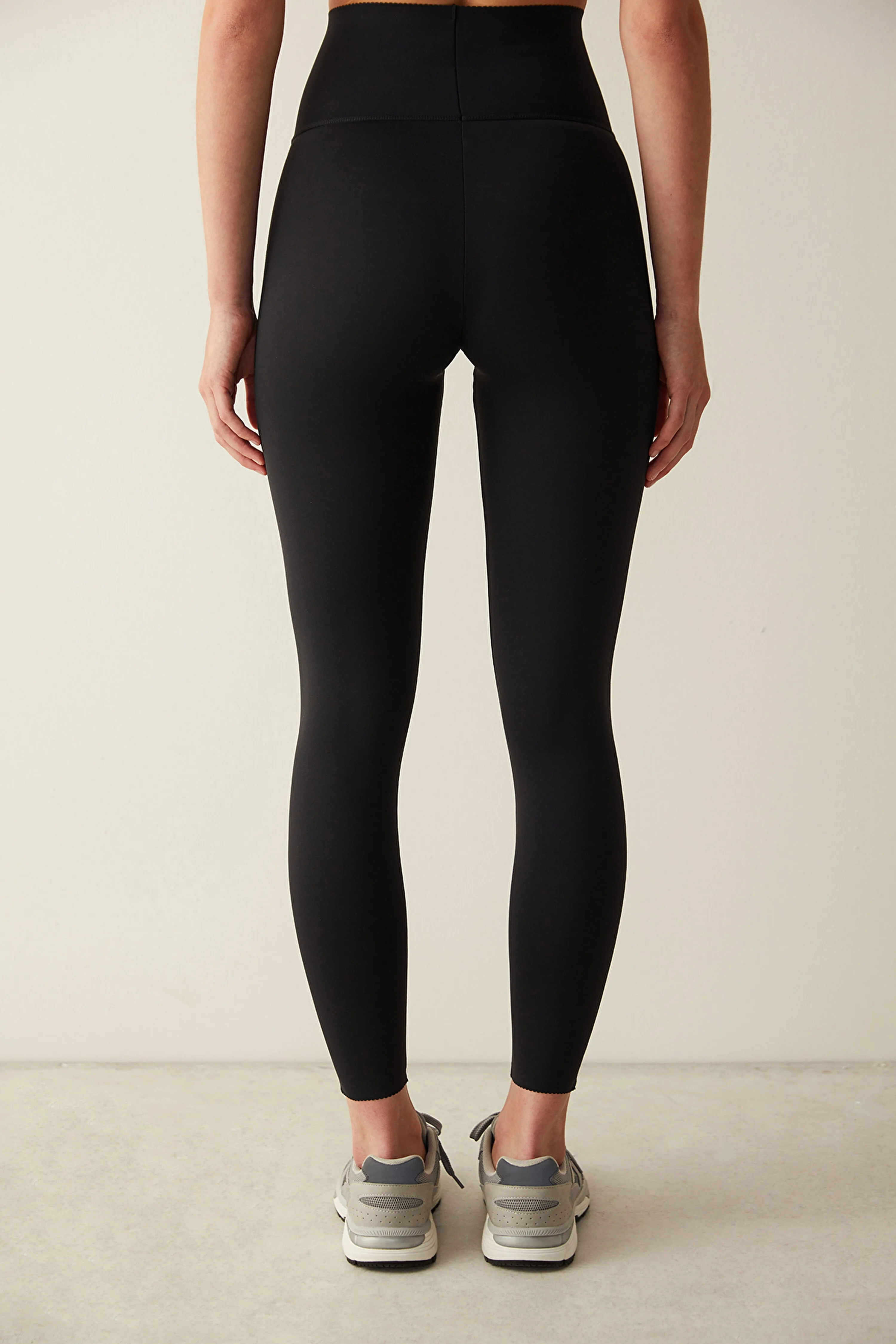 Black Form Legging Tight