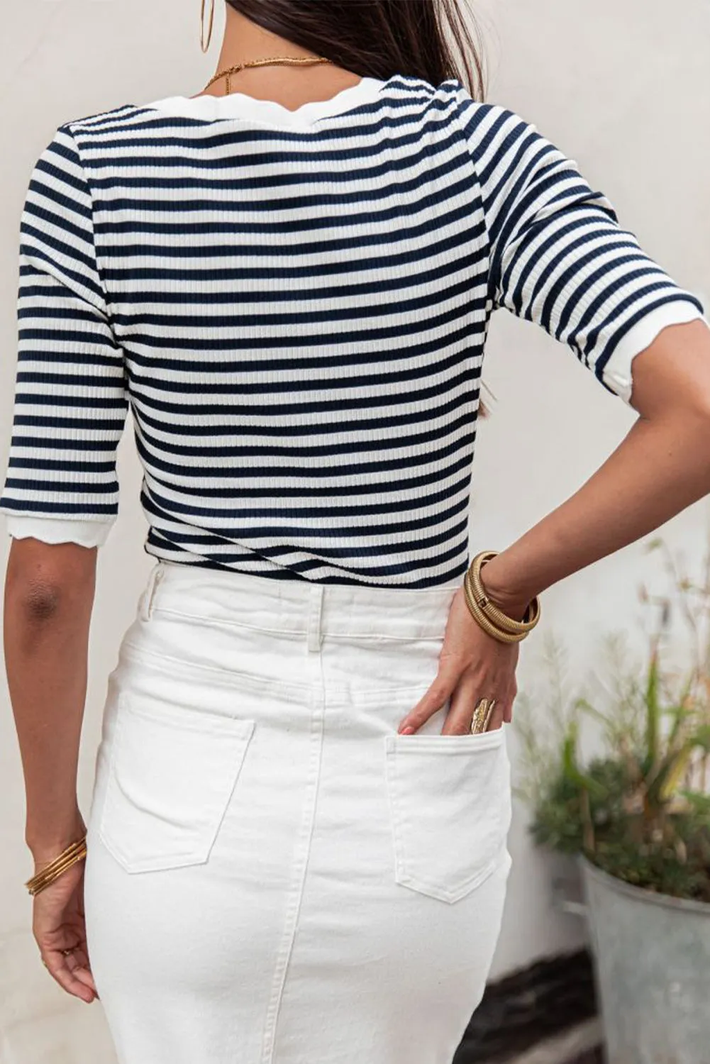 Black Striped Contrast Scallop Trim Half Sleeve T-shirt