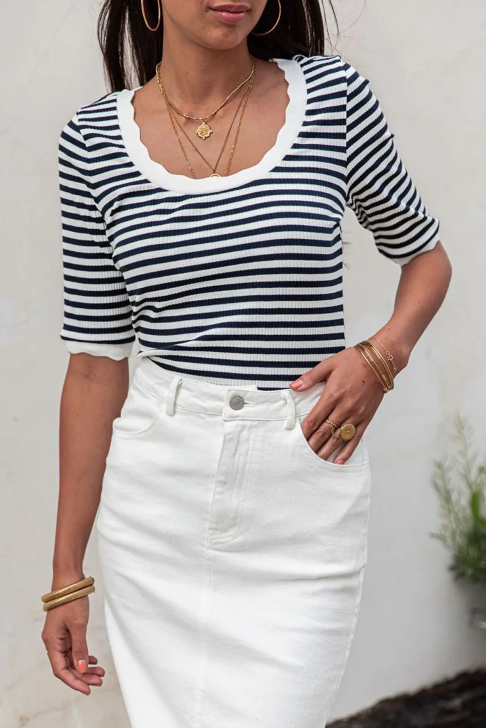 Black Striped Contrast Scallop Trim Half Sleeve T-shirt
