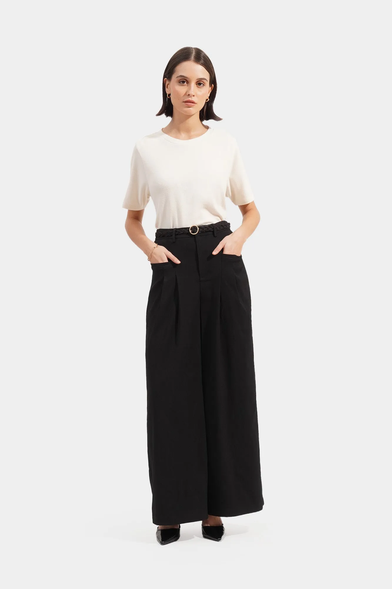 Closet Staples Round Neck Summer Knit Tee