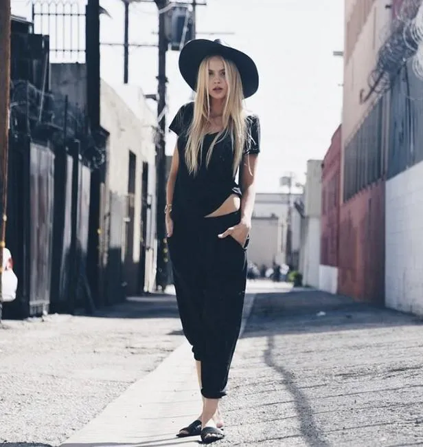 Deep Sexy V / Black