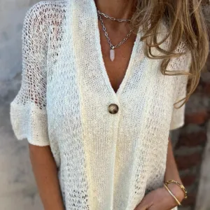 Hania - knitted Top With one Button