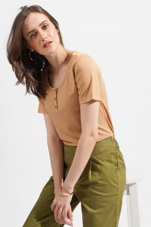 Ribbed Scoop Neck Tee with Button Down Detail