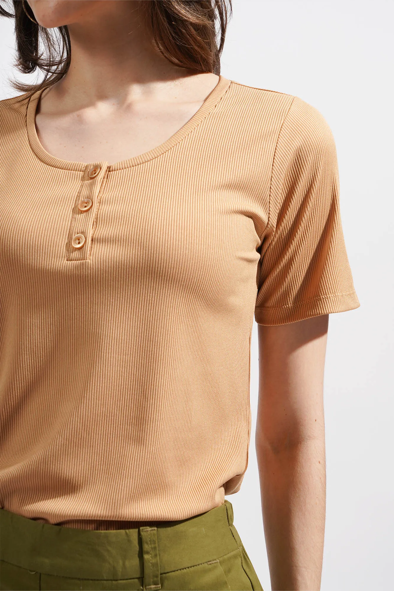 Ribbed Scoop Neck Tee with Button Down Detail